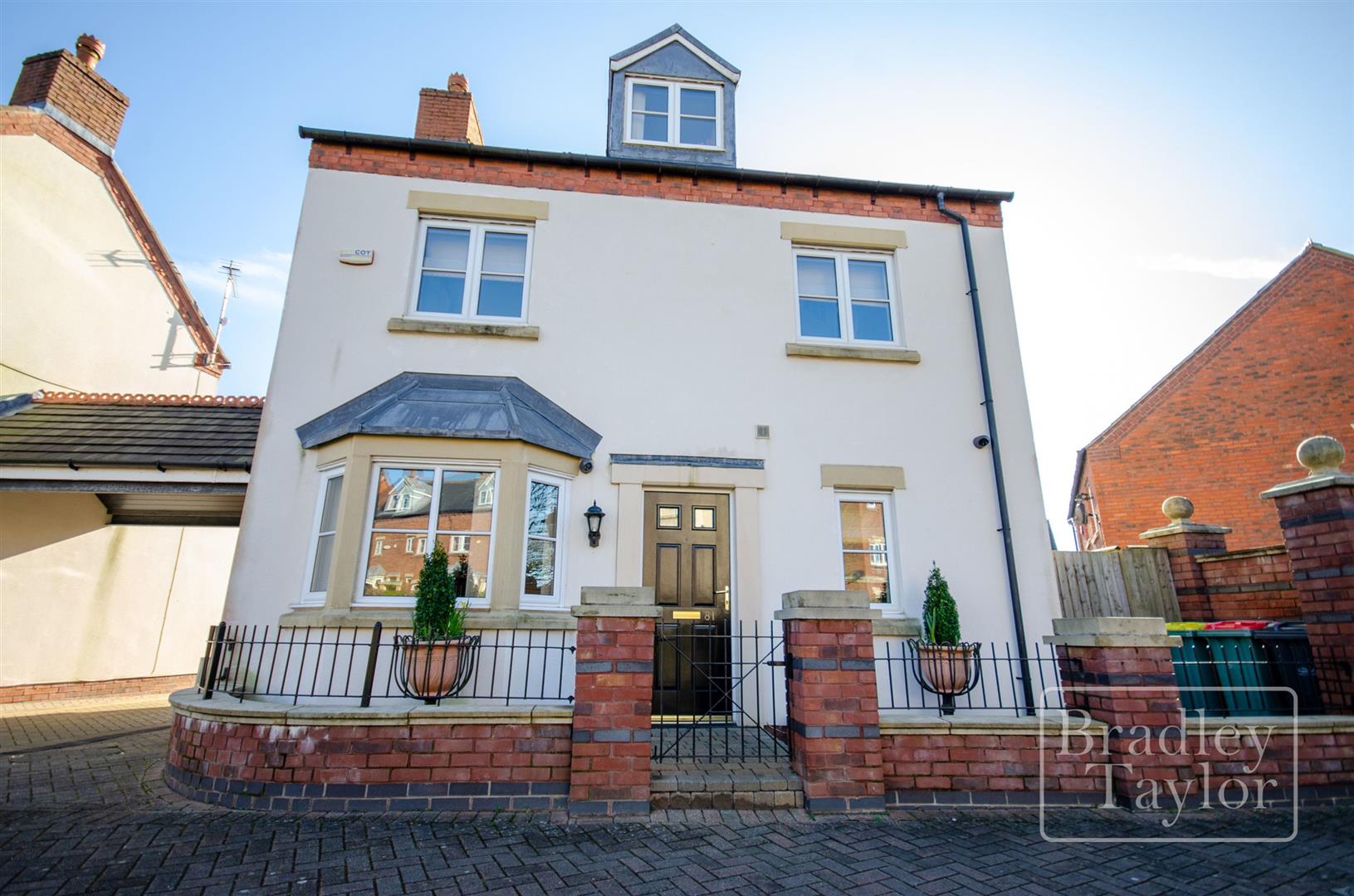 Properties Penwortham Estate Agent I Bradley Taylor